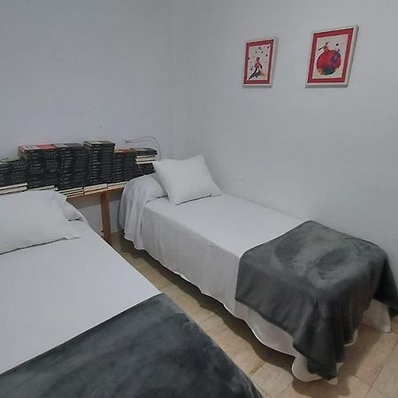 דירות קורדובה La Libreria De Viana מראה חיצוני תמונה